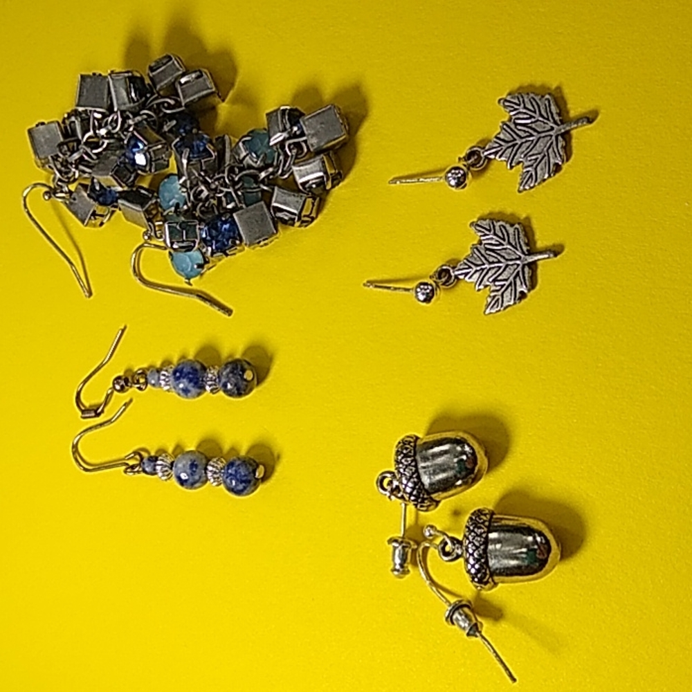 Earring lot womens